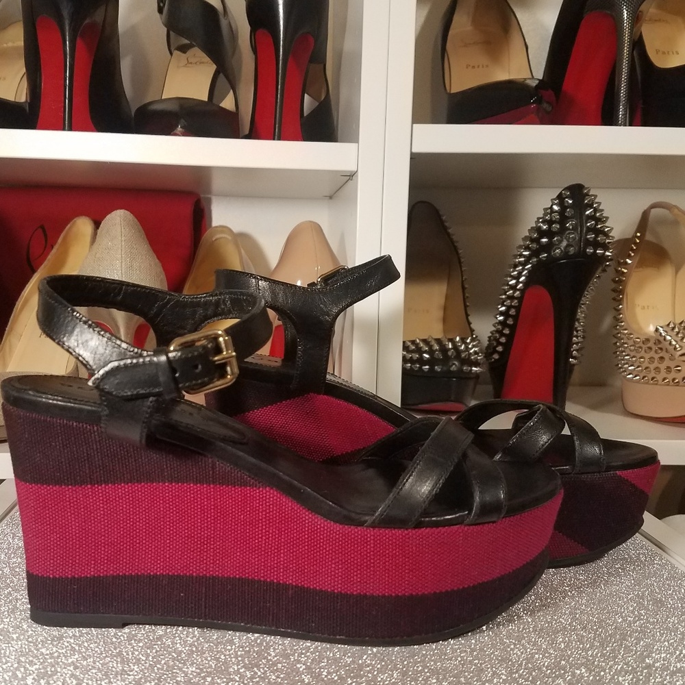 💝 BURBERRY WEDGES 💝